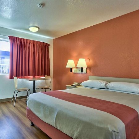 Motel 6-Flagstaff, Az - Butler Zewnętrze zdjęcie