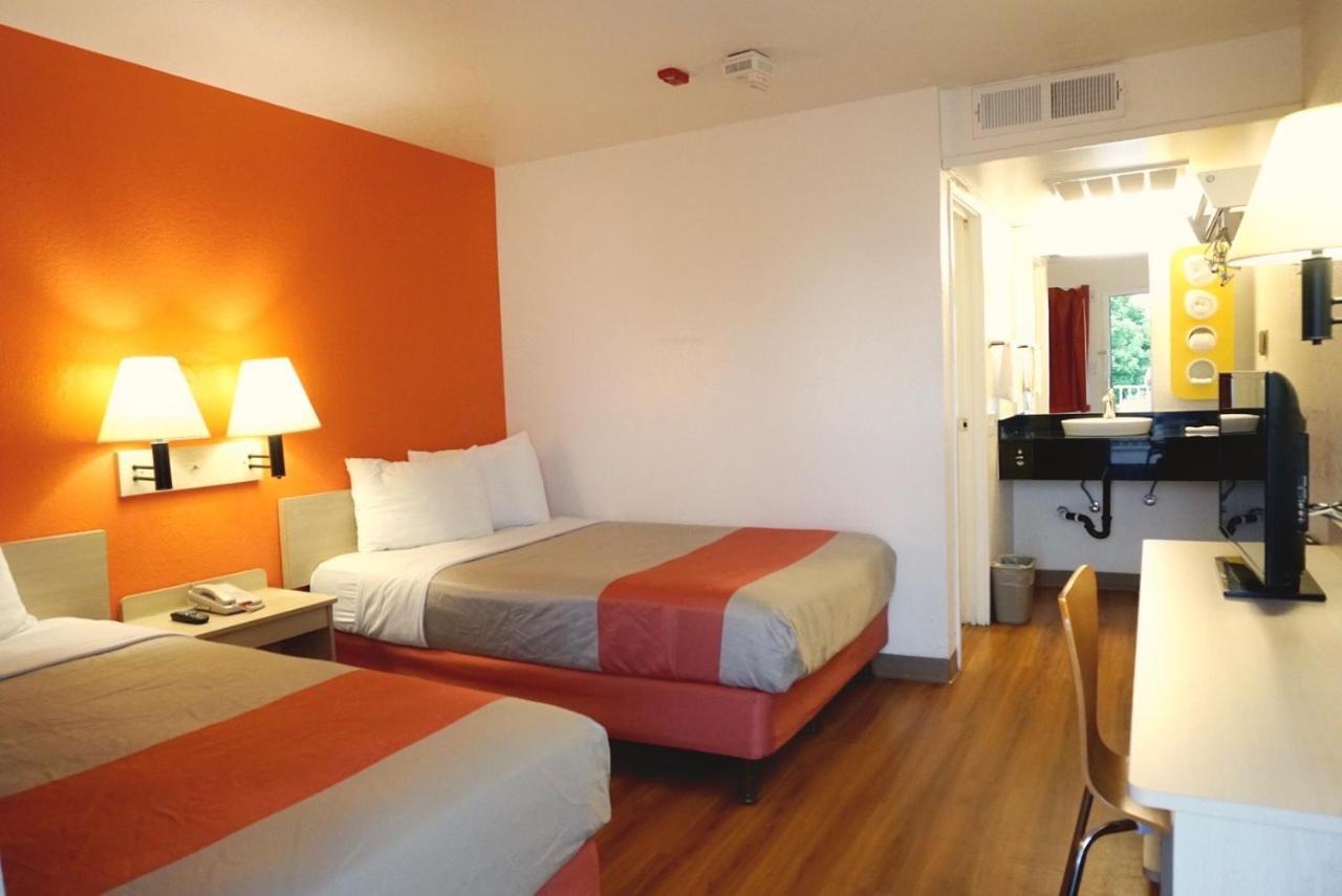 Motel 6-Flagstaff, Az - Butler Zewnętrze zdjęcie