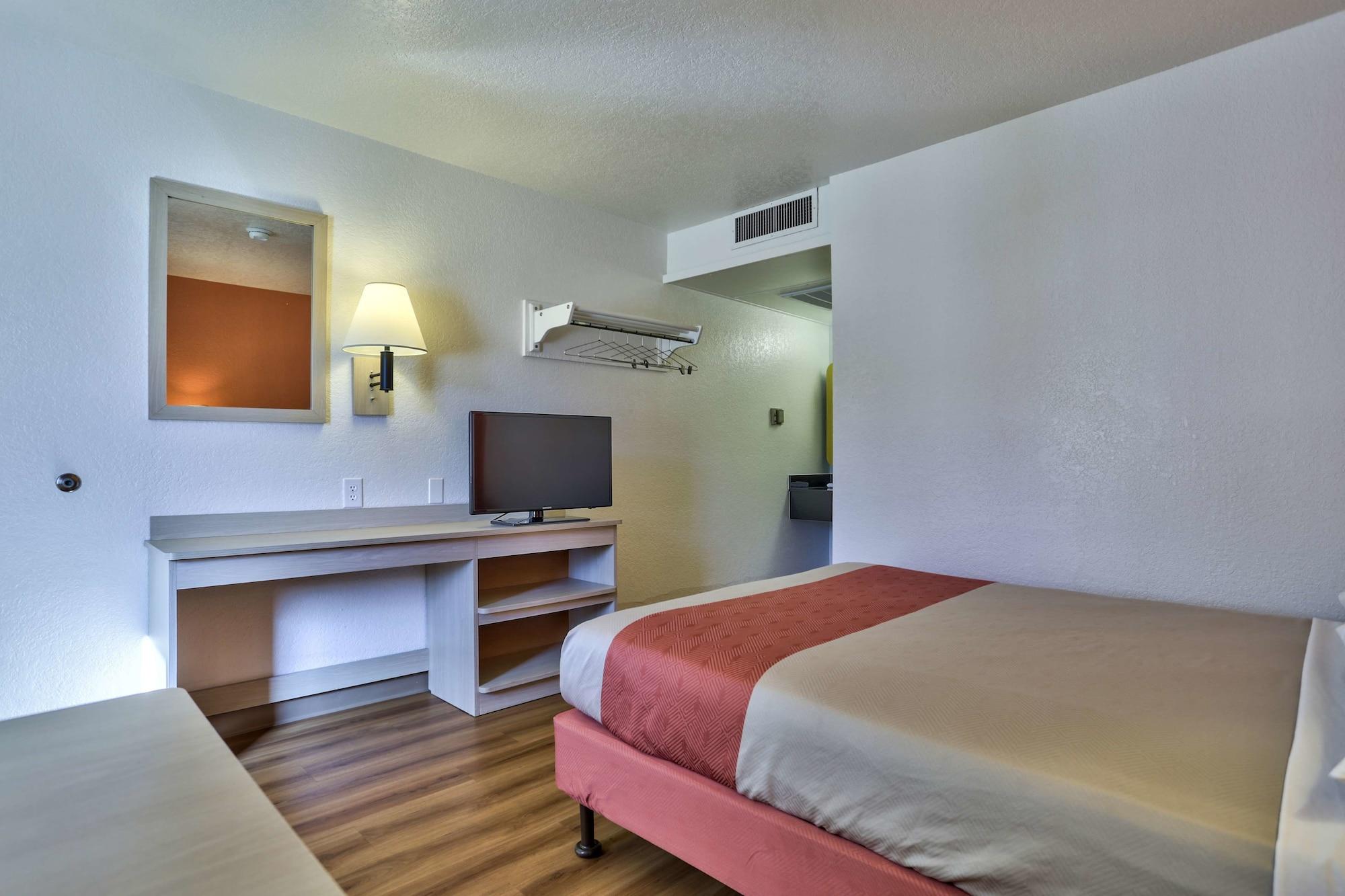 Motel 6-Flagstaff, Az - Butler Zewnętrze zdjęcie